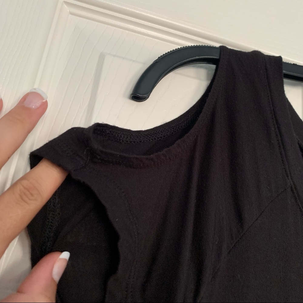No Boundaries Black Cold Shoulder Top Medium - Picture 4 of 6